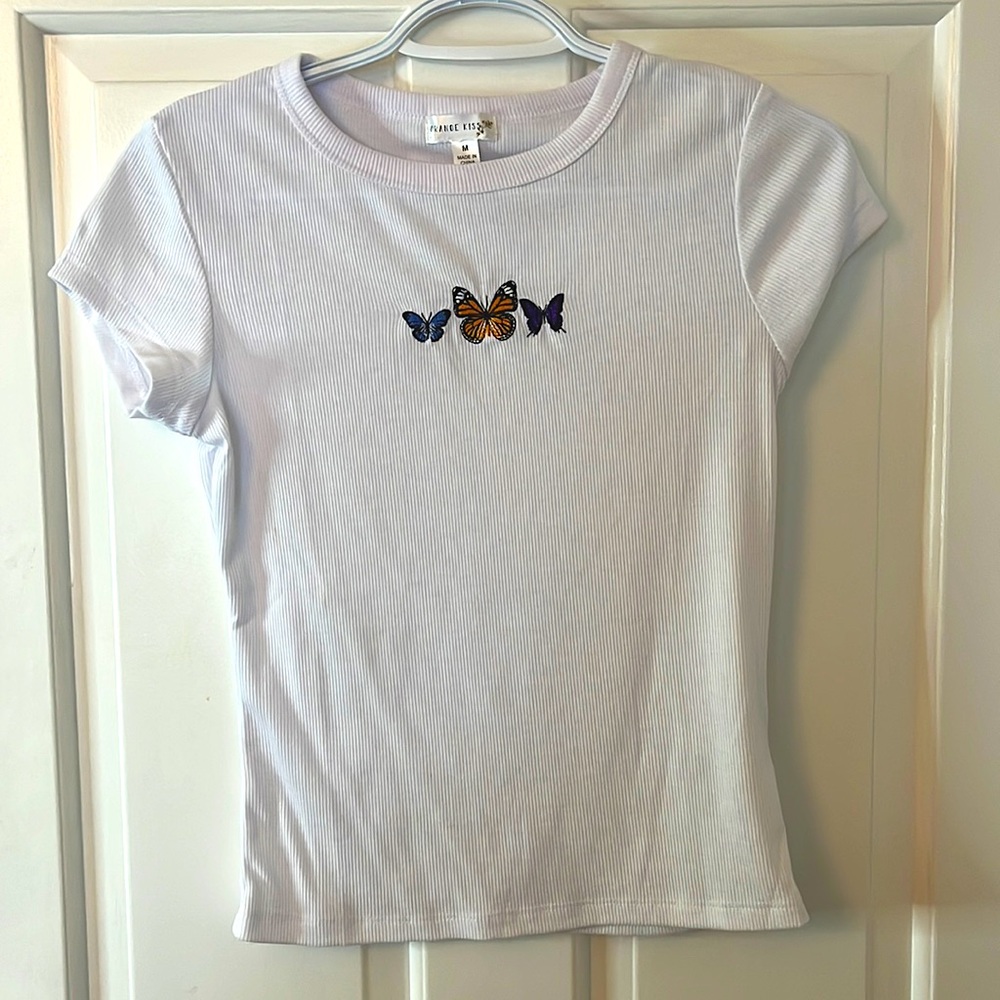 White tee with embroider butterfly’s